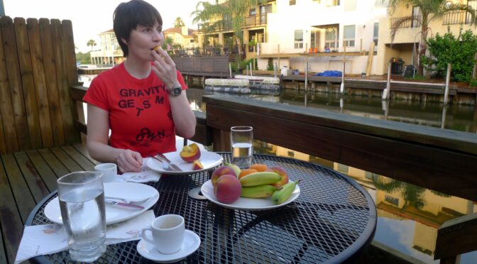 Erstes Frühstück nach der Landung